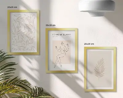 Tríptico enmarcado con motivos de diseño botánico minimalista