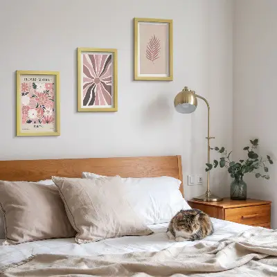 Juego de 3 cuadros decorativos con diseños florales de hojas y formas geométricas
