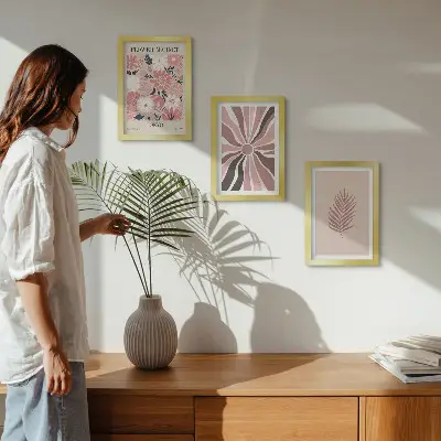 Juego de 3 cuadros decorativos con diseños florales de hojas y formas geométricas