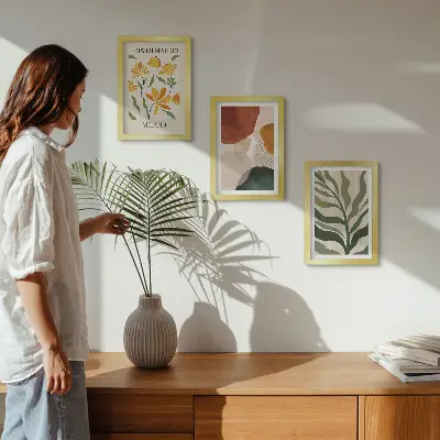 Juego de 3 cuadros decorativos con motivos florales y formas abstractas de hojas