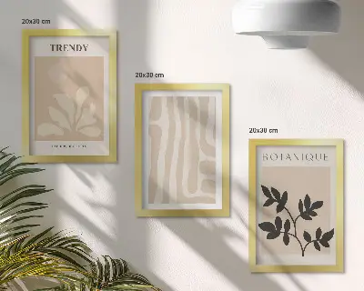Tríptico enmarcado con elegantes estampados de plantas en tonos beige y negro