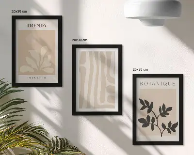 Tríptico enmarcado con elegantes estampados de plantas en tonos beige y negro
