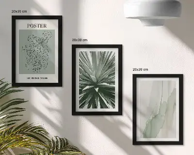 Tríptico enmarcado con diseños vegetales en tonos verdes y beige