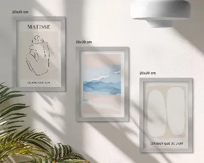 Tríptico enmarcado de Matisse con formas abstractas y colores delicados