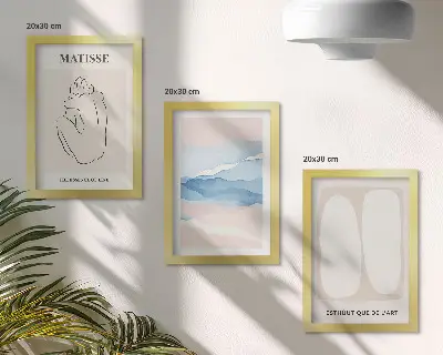 Tríptico enmarcado de Matisse con formas abstractas y colores delicados