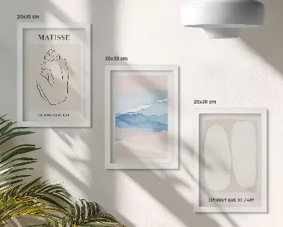 Tríptico enmarcado de Matisse con formas abstractas y colores delicados