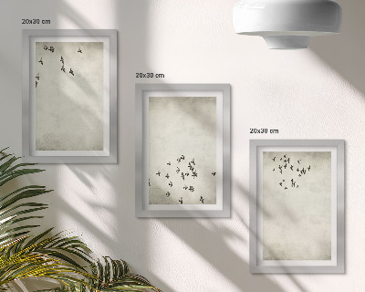 Tríptico enmarcado Una pintura minimalista de pájaros volando