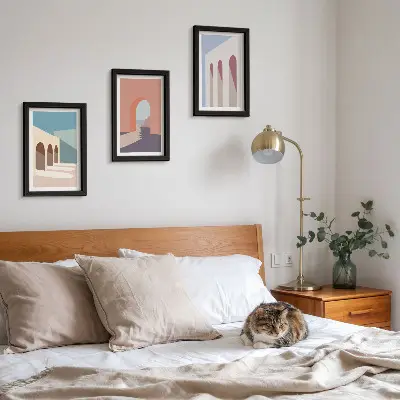 Gráficos minimalistas de arquitectura urbana en tonos pastel tríptico enmarcado