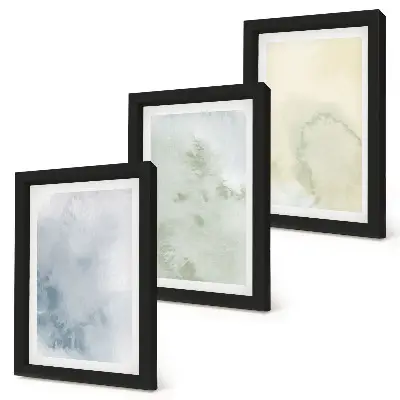 Tríptico de pinturas de acuarela enmarcado con diseño en tonos pastel sobre textura de lienzo