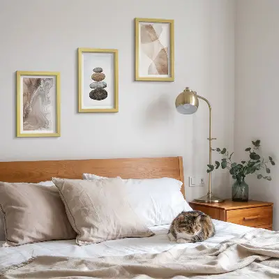 Juego de 3 cuadros decorativos con estructuras pintadas y formas abstractas en tonos pastel
