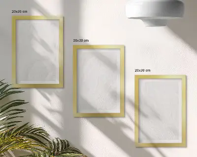 Tríptico enmarcado con elegante estructura lineal de mármol