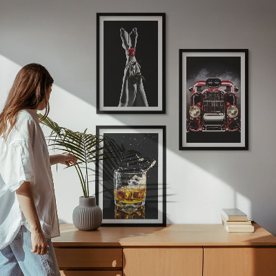Set de 3 cuadros para salón Piernas de mujer rosa coche whisky