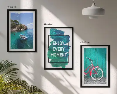 Set de 3 cuadros para salón con diseño de inspiración marina y bicicletas