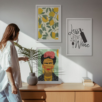 Set de 3 cuadros para salón Retrato de Frida con vino de limones
