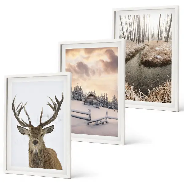 Set de 3 cuadros para salón con diseño de cabaña de ciervos en paisaje invernal