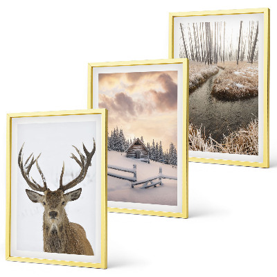 Set de 3 cuadros para salón Cabaña de ciervos en paisaje invernal