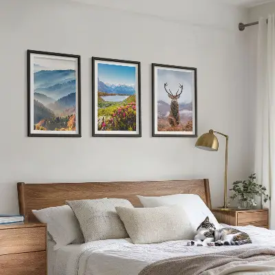 Set de 3 cuadros para salón naturaleza con ciervos en un lago de montaña