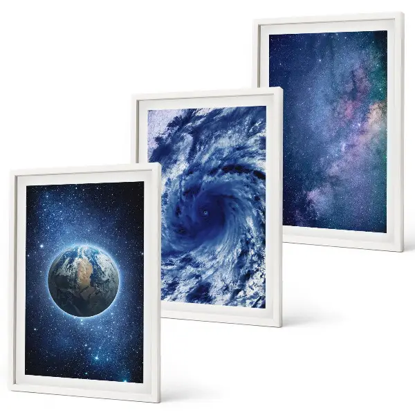 Juego de 3 cuadros diseño de galaxia con tormenta espacial en la Tierra
