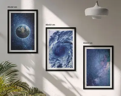 Juego de 3 cuadros diseño de galaxia con tormenta espacial en la Tierra