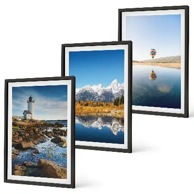Set de 3 cuadros para salón con paisajes de naturaleza que incluyen un faro, montañas y un globo