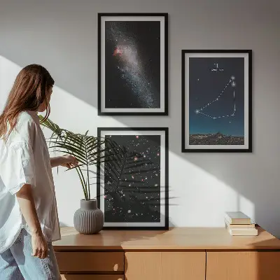 Set de 3 cuadros para salón con diseño de la galaxia de la constelación de Capricornio