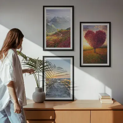 Set de 3 cuadros para salón con diseño de paisajes de montañas con árbol en forma de corazón y muelle