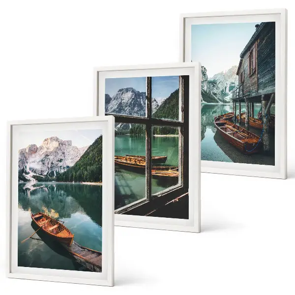 Set de 3 cuadros para salón con diseño de casa de botes en el lago de montaña