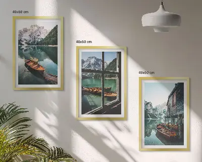 Set de 3 cuadros para salón con diseño de casa de botes en el lago de montaña