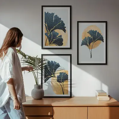 Juego de 3 cuadros con diseño de hojas de ginkgo sobre fondo claro