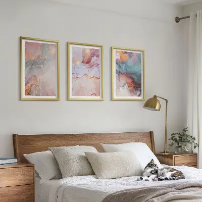 Set de 3 cuadros para salón con patrones abstractos en tonos pastel