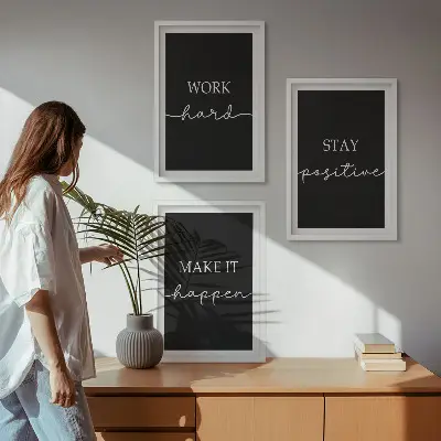 Juego de 3 cuadros con elegantes motivos sobre fondo negro