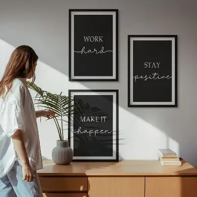Juego de 3 cuadros con elegantes motivos sobre fondo negro