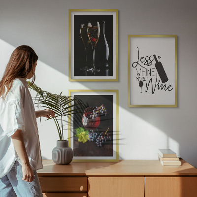Set de 3 cuadros para salón Copas de vino con uvas e inscripción