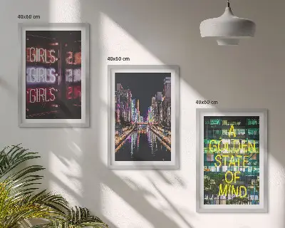 Set de 3 cuadros para salón con diseño de letreros de neón en el río por la noche