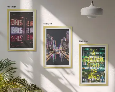 Set de 3 cuadros para salón con diseño de letreros de neón en el río por la noche