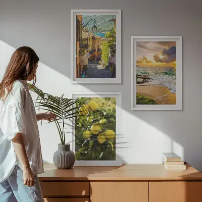 Set de 3 cuadros para salón con diseño de calles, mar, playa y árboles cítricos