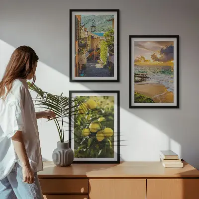 Set de 3 cuadros para salón con diseño de calles, mar, playa y árboles cítricos