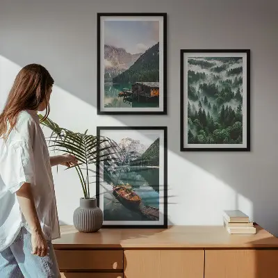 Set de 3 cuadros para salón con paisaje de lago de montaña, barco, bosque y niebla