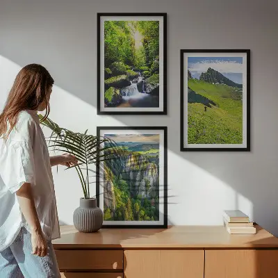 Juego de 3 cuadros paisaje de bosque con cascadas en montañas verdes