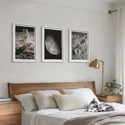 Set de 3 cuadros para salón con fotografía de astronauta en la Luna