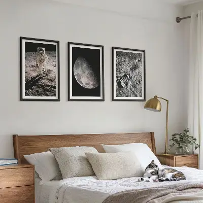 Set de 3 cuadros para salón con fotografía de astronauta en la Luna