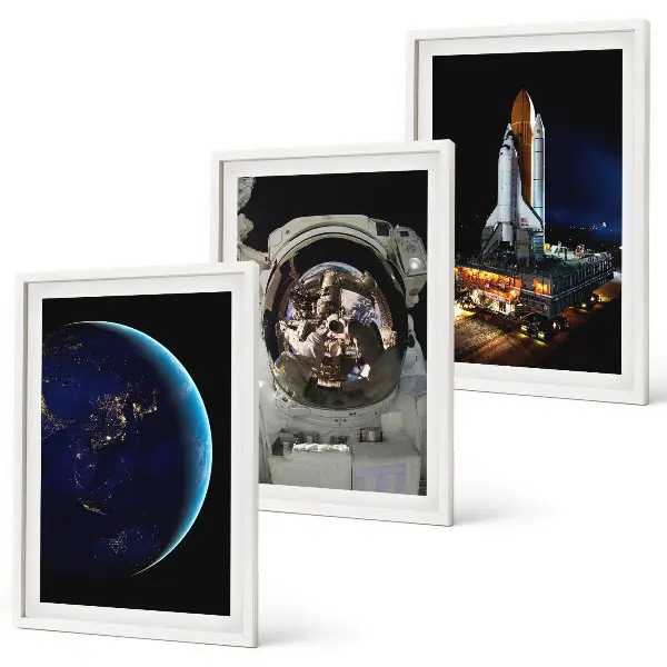 Set de 3 cuadros de astronauta en el espacio decoración para salón con diseño de cohete