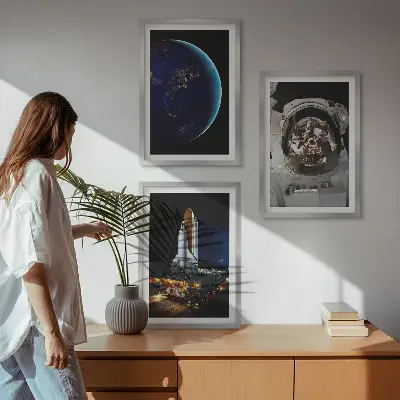 Set de 3 cuadros de astronauta en el espacio decoración para salón con diseño de cohete