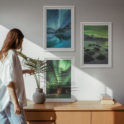 Set de 3 cuadros para salón Paisajes invernales, montañas con auroras boreales