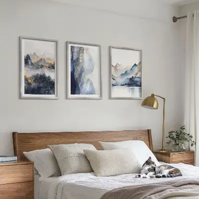 Set de 3 cuadros para salón con paisajes de montañas en tonos azules y grises