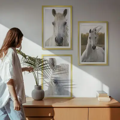 Set de 3 cuadros para salón con diseño de caballos blancos en la naturaleza