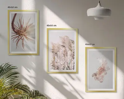 Set de 3 cuadros para salón con diseño de flores sobre fondo claro