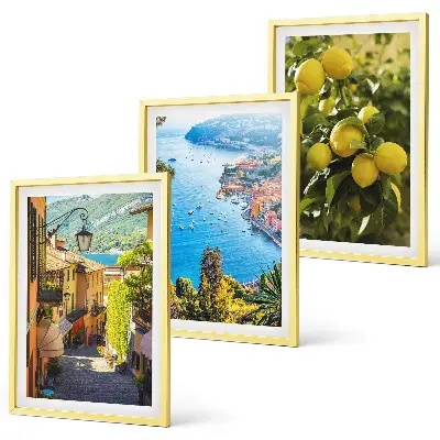 Juego de 3 cuadros diseño de calles costeras con mar de limones