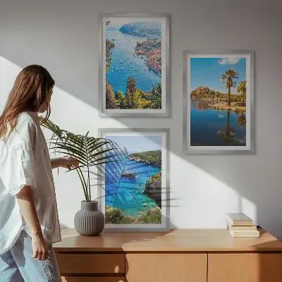 Set de 3 cuadros para salón con palmeras junto al mar y aguas azules