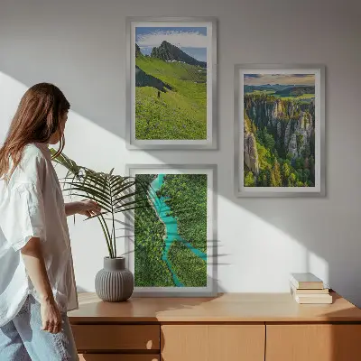 Juego de 3 cuadros con diseño de rocas de río en montañas verdes